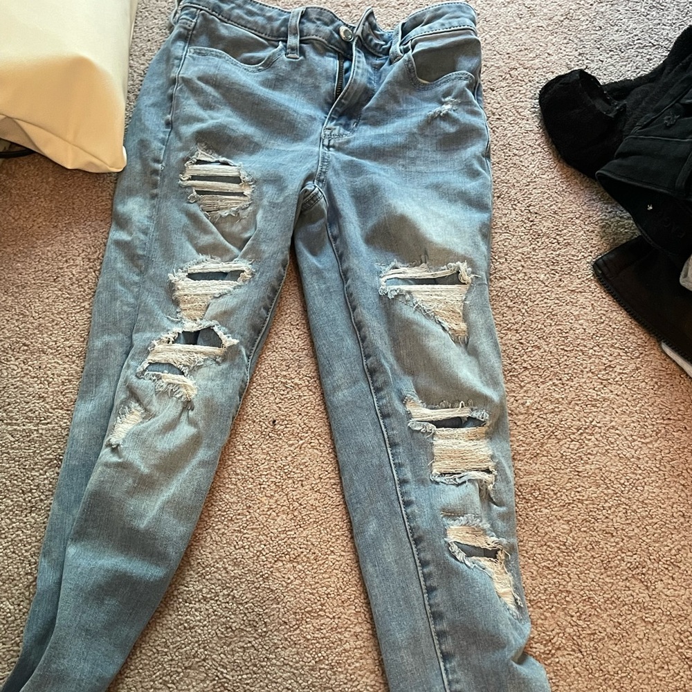 American eagle ripped jeans